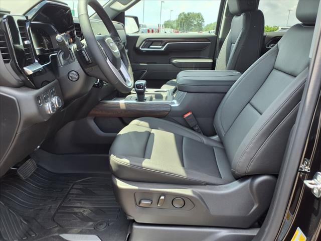 new 2025 GMC Sierra 1500 car, priced at $57,018