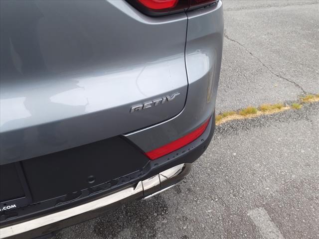 used 2025 Chevrolet TrailBlazer car, priced at $27,900