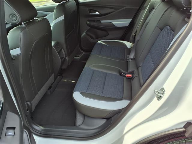 new 2025 Buick Envista car, priced at $25,982