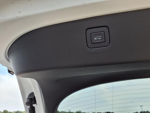 new 2025 Buick Envista car, priced at $25,982