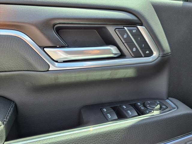 new 2025 GMC Sierra 2500 car, priced at $72,061