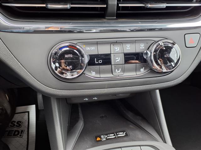new 2025 Buick Envista car, priced at $26,365