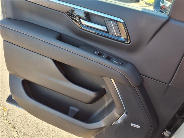 new 2025 Chevrolet Tahoe car, priced at $81,184