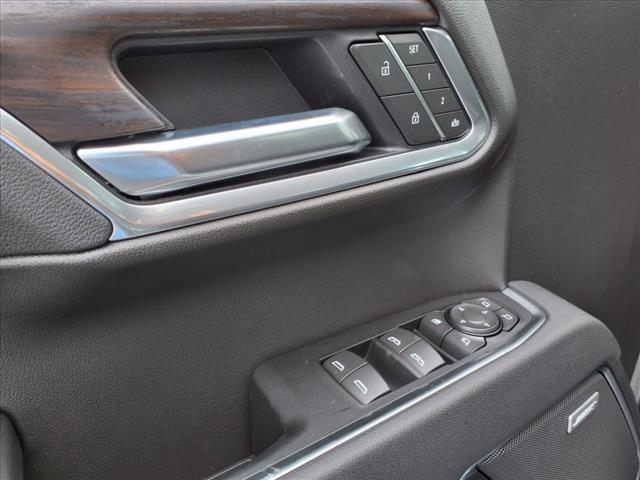 new 2025 GMC Sierra 1500 car, priced at $57,018