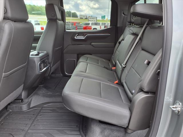 new 2025 GMC Sierra 1500 car, priced at $57,018