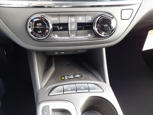 new 2025 Buick Envista car, priced at $26,346