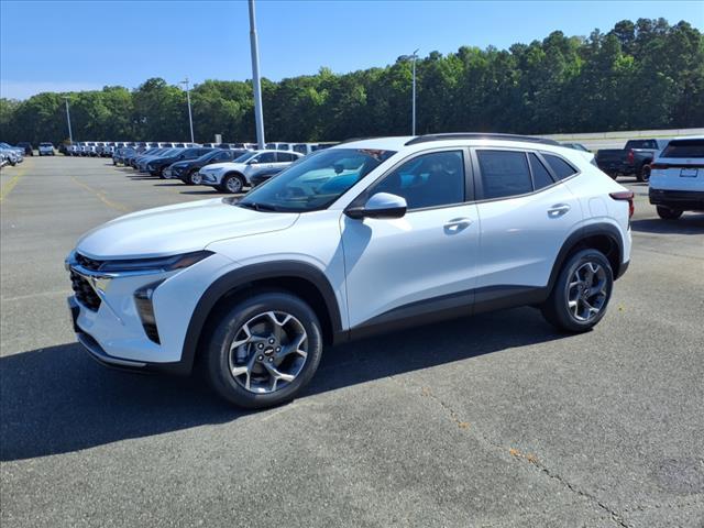 new 2025 Chevrolet Trax car, priced at $25,800