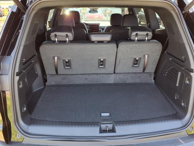 new 2025 GMC Acadia car, priced at $47,217
