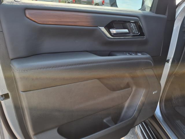 new 2025 GMC Yukon car