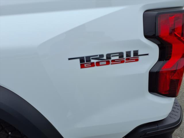 new 2025 Chevrolet Colorado car, priced at $42,960