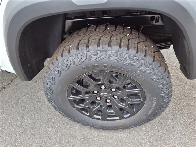 new 2025 Chevrolet Colorado car, priced at $42,960