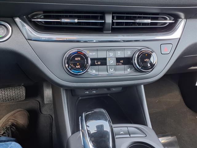 new 2025 Buick Envista car, priced at $25,656