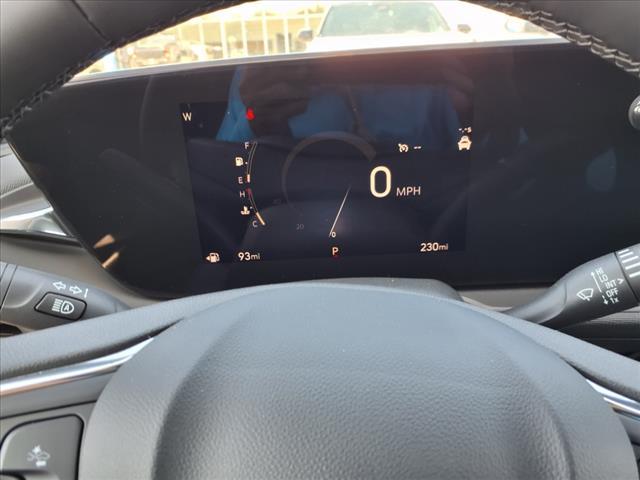new 2025 Buick Envista car, priced at $25,656