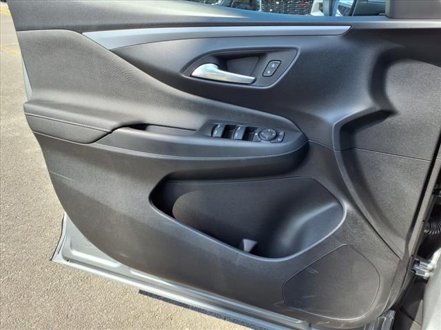 new 2025 Buick Envista car, priced at $25,656