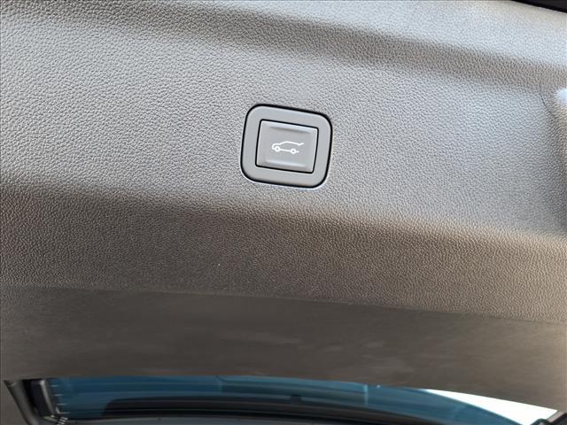 new 2025 GMC Yukon XL car, priced at $98,081