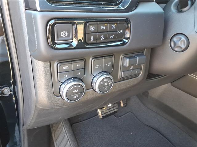 new 2025 GMC Yukon XL car, priced at $98,081