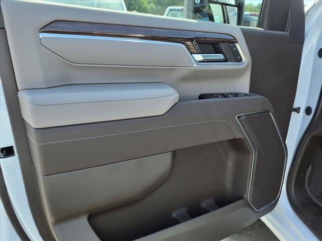 new 2025 GMC Sierra 2500 car, priced at $55,540