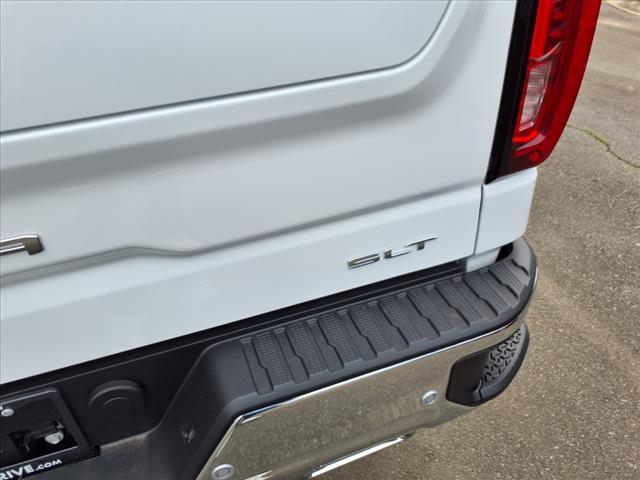 new 2025 GMC Sierra 1500 car, priced at $57,383