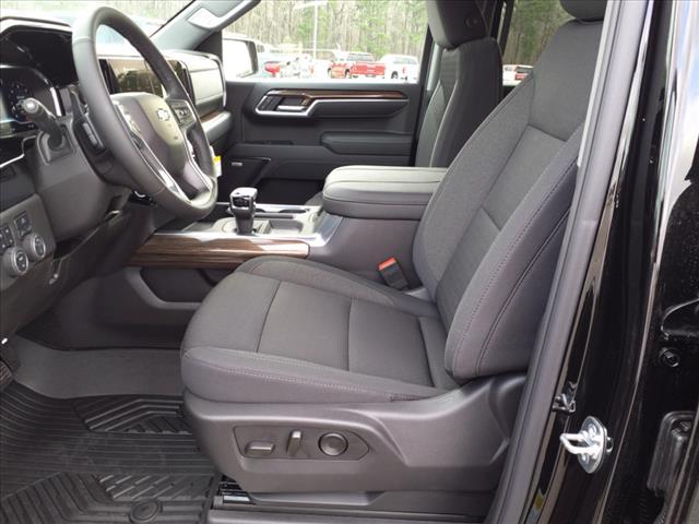 new 2025 Chevrolet Silverado 1500 car, priced at $58,197