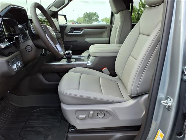 new 2025 GMC Sierra 1500 car, priced at $56,483