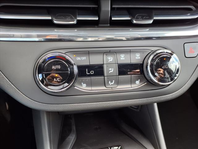 new 2025 Buick Envista car