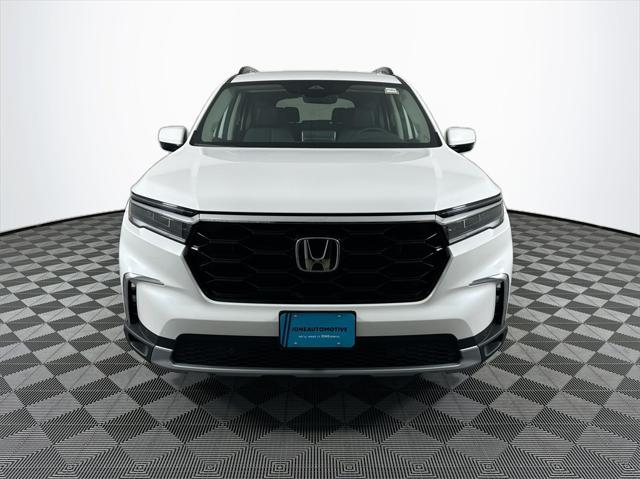 new 2025 Honda Pilot car, priced at $50,870