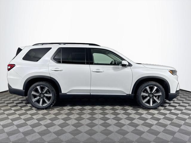 new 2025 Honda Pilot car, priced at $50,495