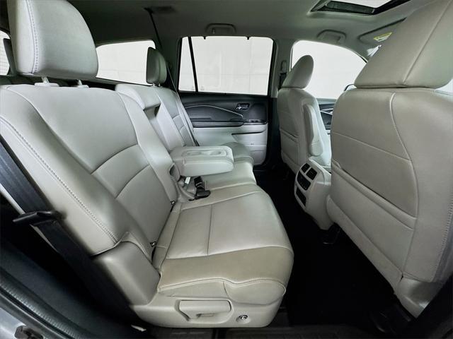 used 2022 Honda Pilot car, priced at $33,722