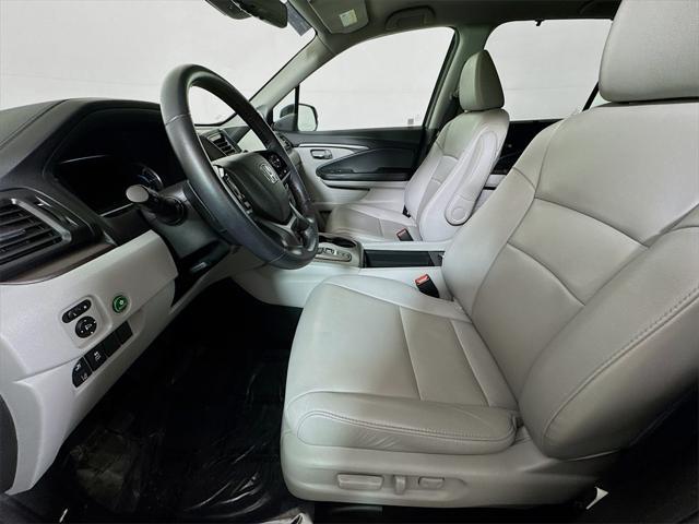 used 2022 Honda Pilot car, priced at $33,722