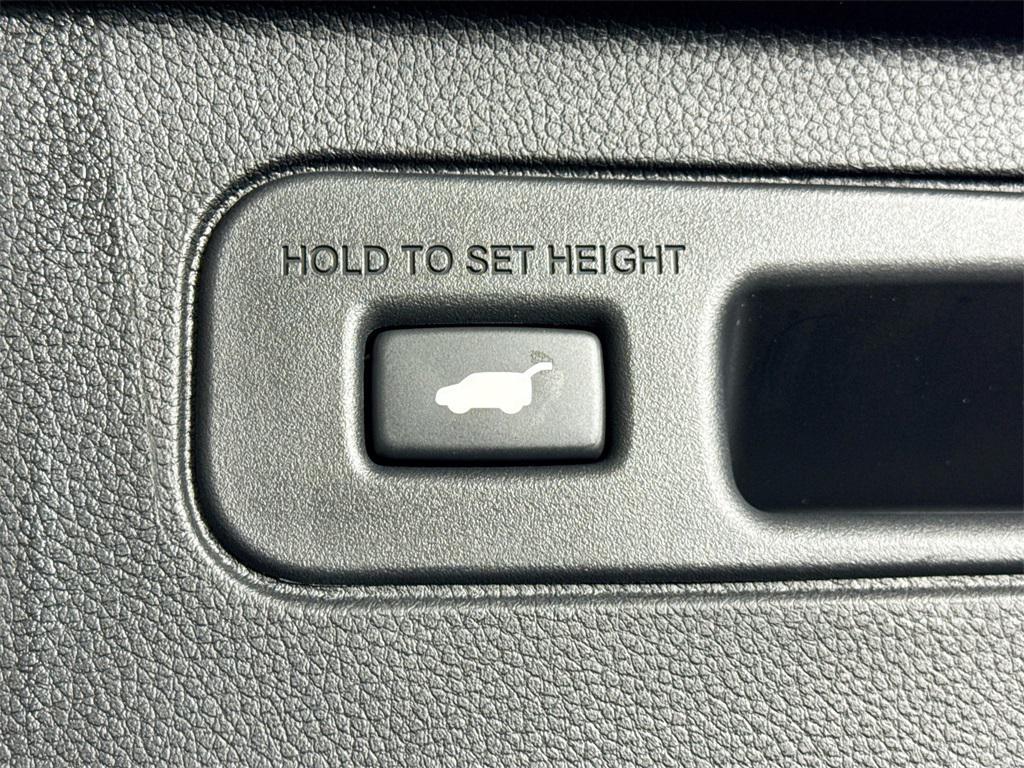 new 2025 Honda Pilot car, priced at $45,095
