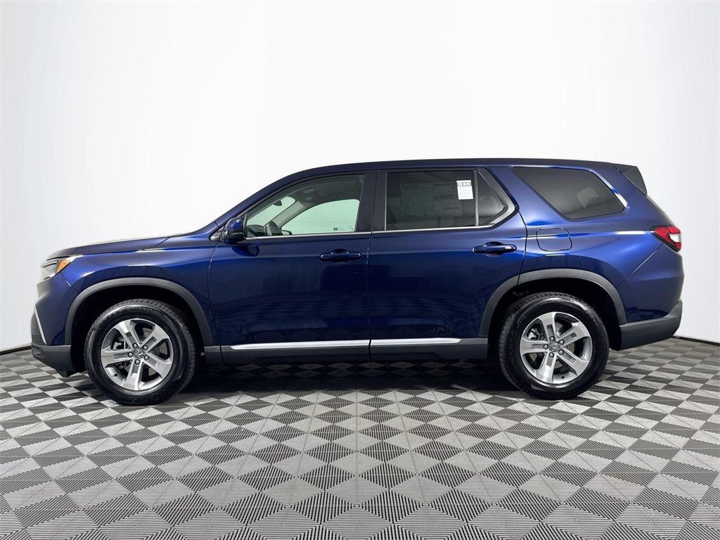 new 2025 Honda Pilot car, priced at $45,095