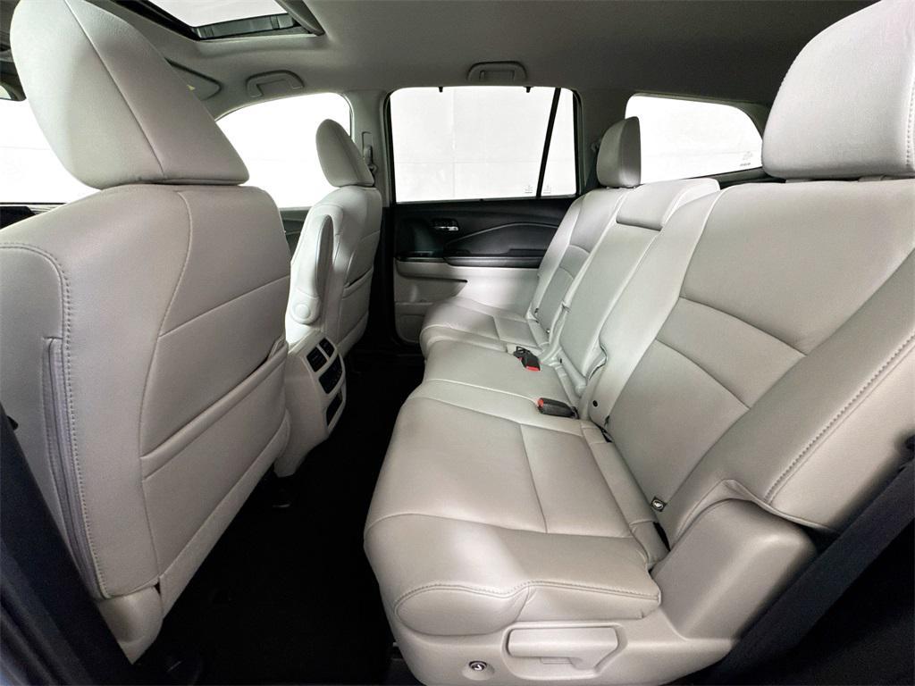 used 2022 Honda Pilot car, priced at $30,997
