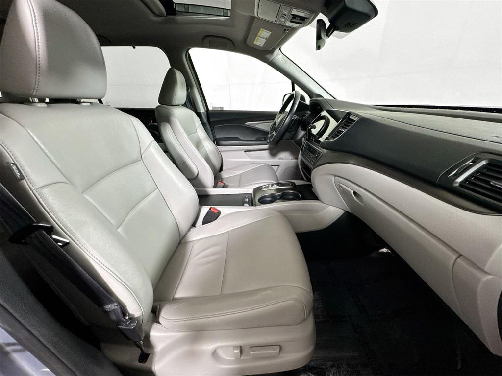 used 2022 Honda Pilot car, priced at $30,997