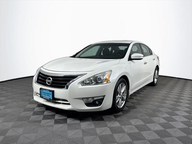 used 2014 Nissan Altima car, priced at $5,722