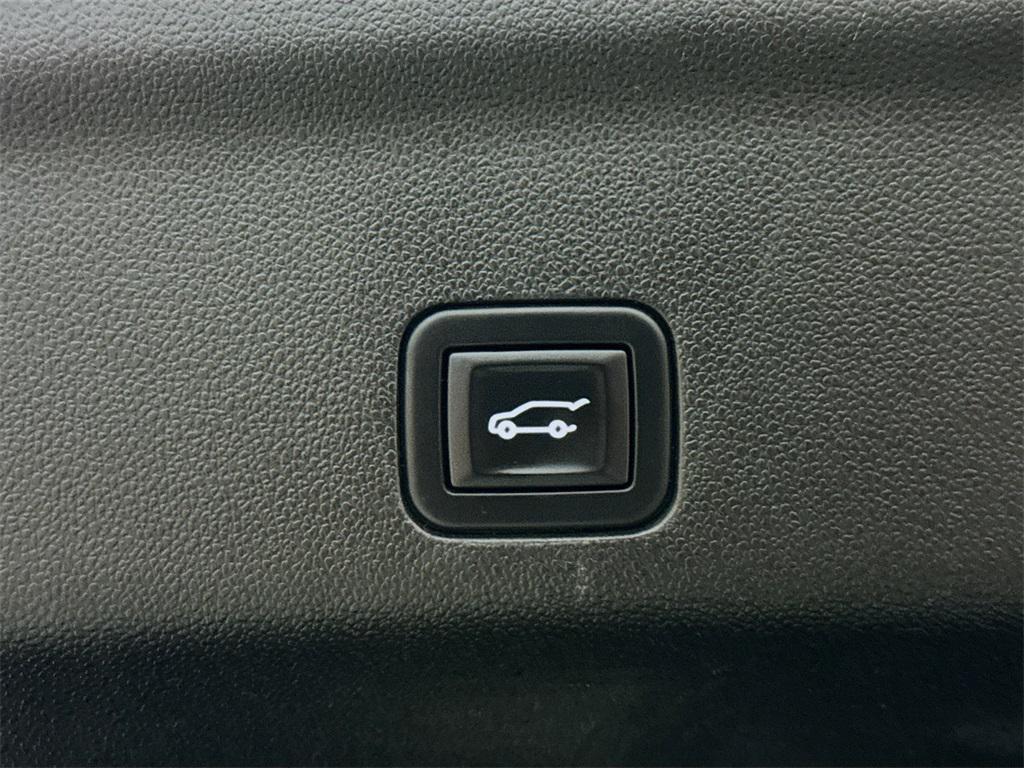 used 2023 GMC Yukon car, priced at $49,598
