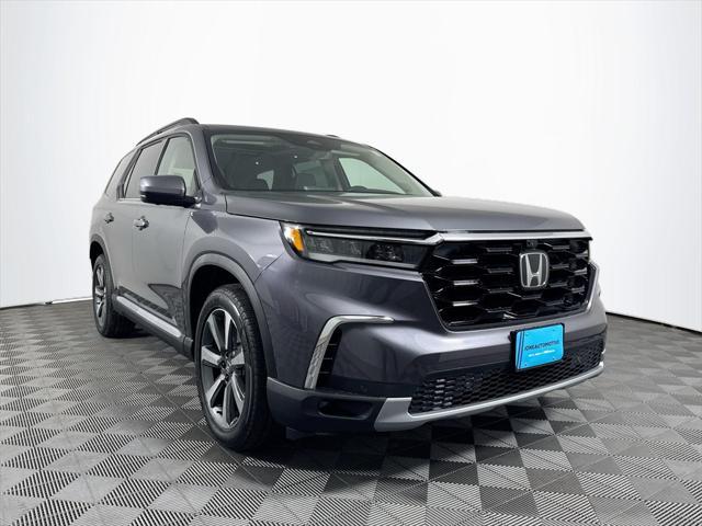 new 2025 Honda Pilot car, priced at $52,530