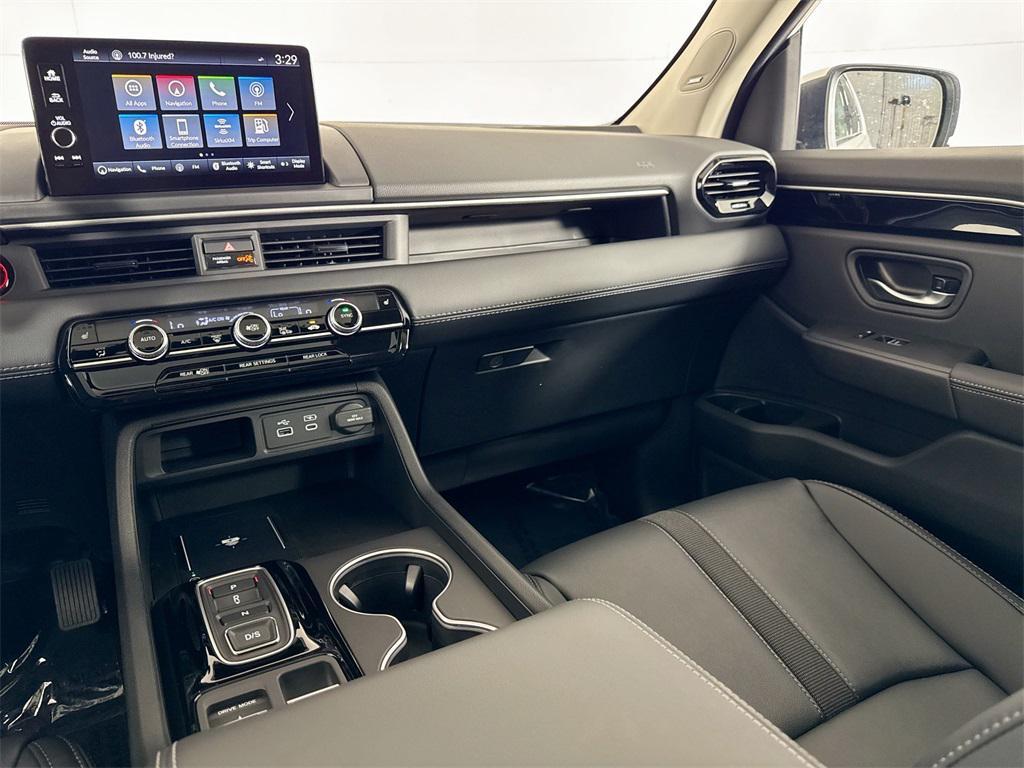 new 2025 Honda Pilot car, priced at $49,550