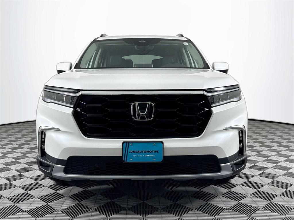 new 2025 Honda Pilot car, priced at $49,550