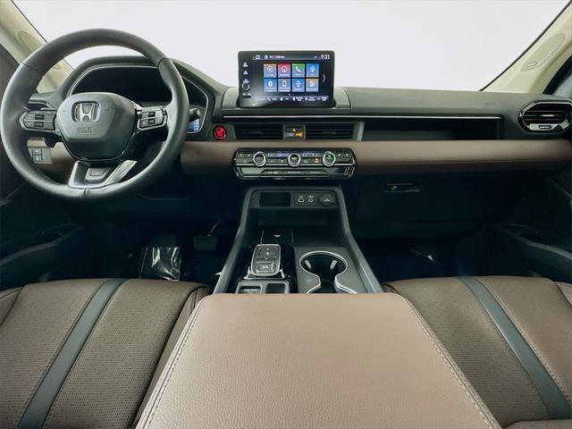 new 2025 Honda Pilot car, priced at $52,985
