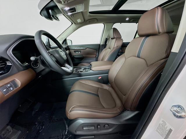 new 2025 Honda Pilot car, priced at $52,985