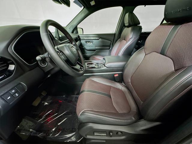 used 2025 Honda Pilot car, priced at $48,777