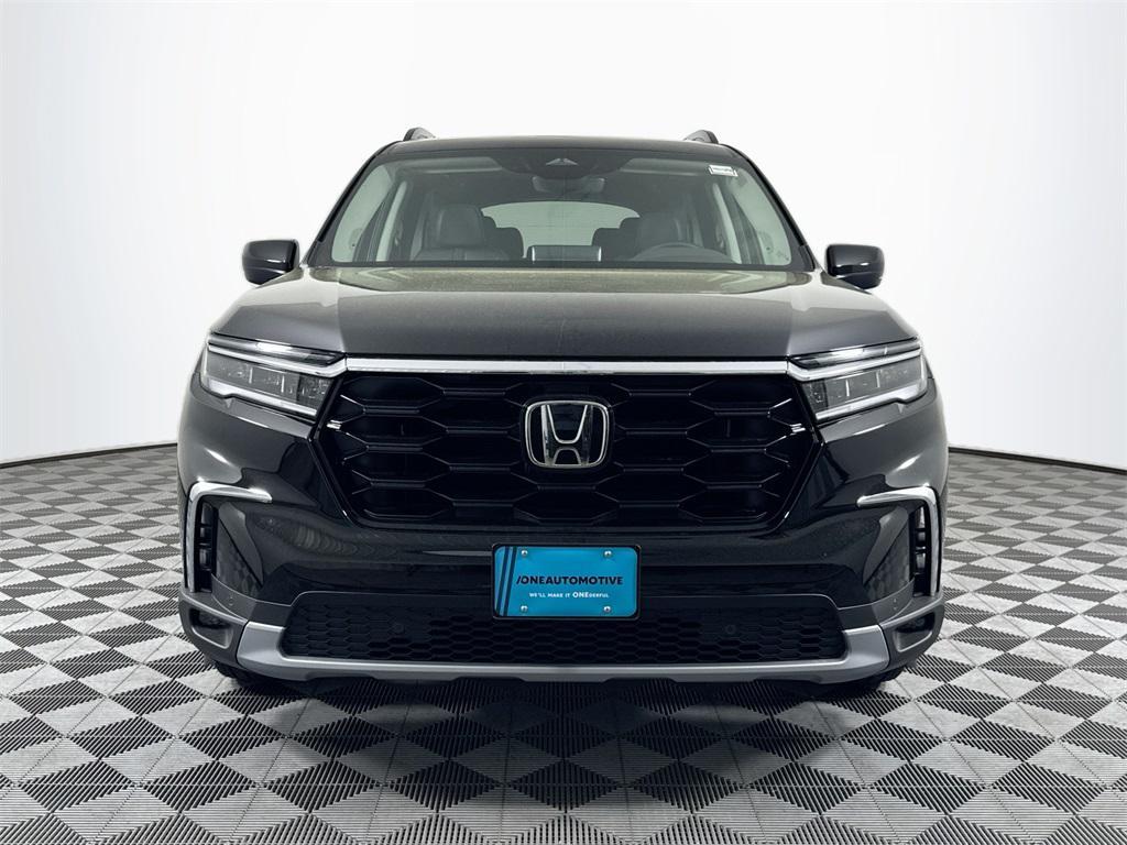 new 2025 Honda Pilot car, priced at $49,693