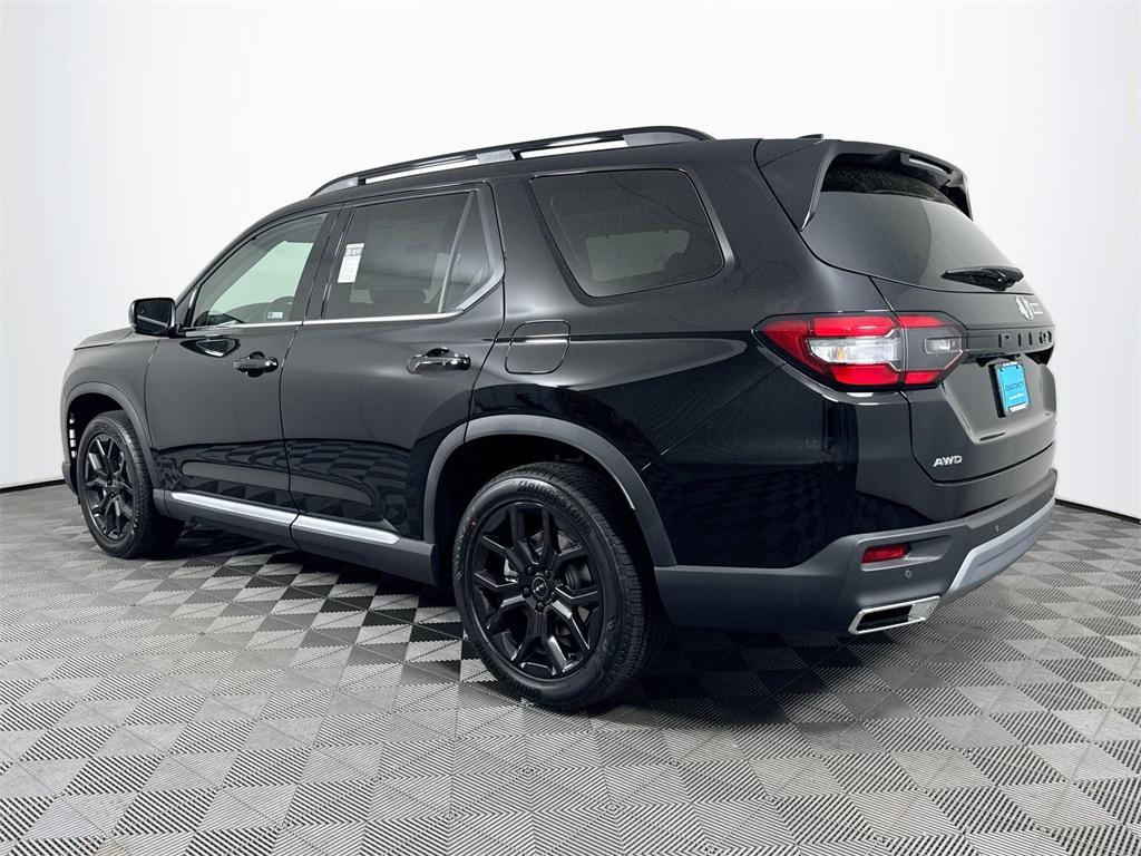 new 2025 Honda Pilot car, priced at $49,693