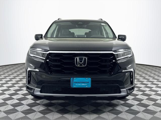 new 2025 Honda Pilot car, priced at $52,950
