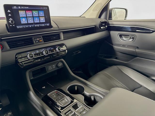 new 2025 Honda Pilot car, priced at $52,950