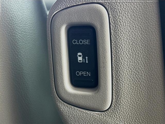 used 2014 Honda Odyssey car, priced at $8,987