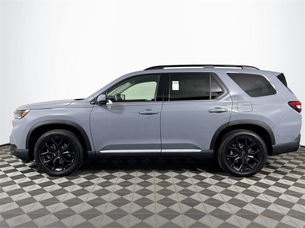 new 2025 Honda Pilot car, priced at $51,405