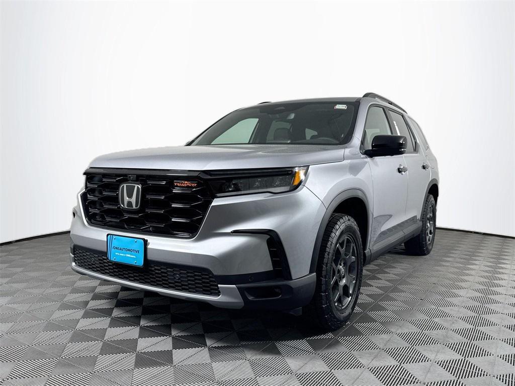 new 2025 Honda Pilot car, priced at $48,850