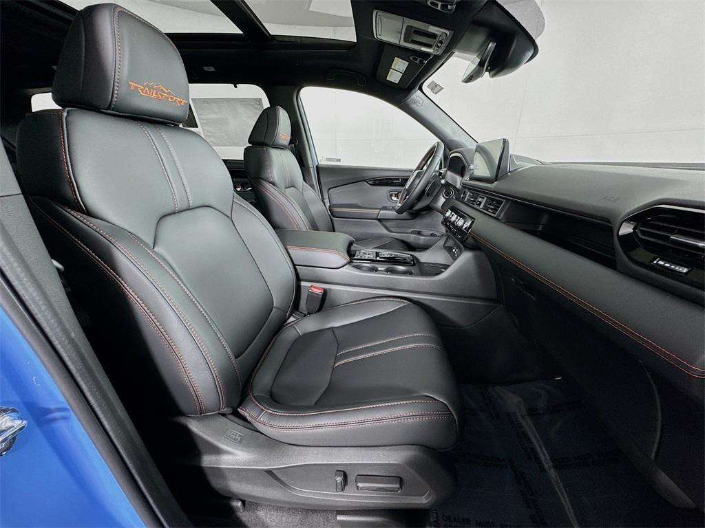 new 2025 Honda Pilot car, priced at $50,090