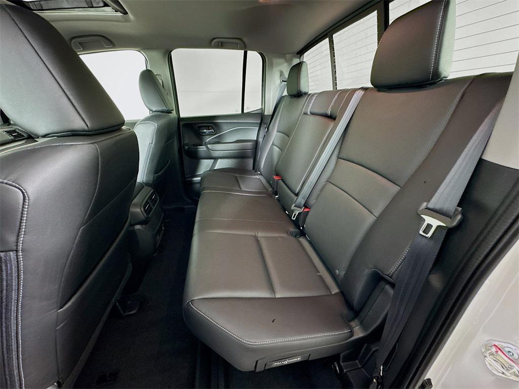 new 2025 Honda Ridgeline car, priced at $42,192